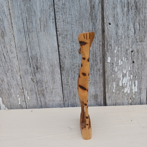 Hand Carved Wooden Giraffe 6" Small Wild Animal Wood Statue Figurine - Picture 5 of 6